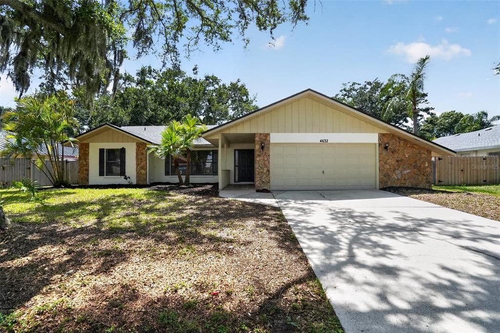 4632 31ST COURT E BRADENTON, FL 34203
