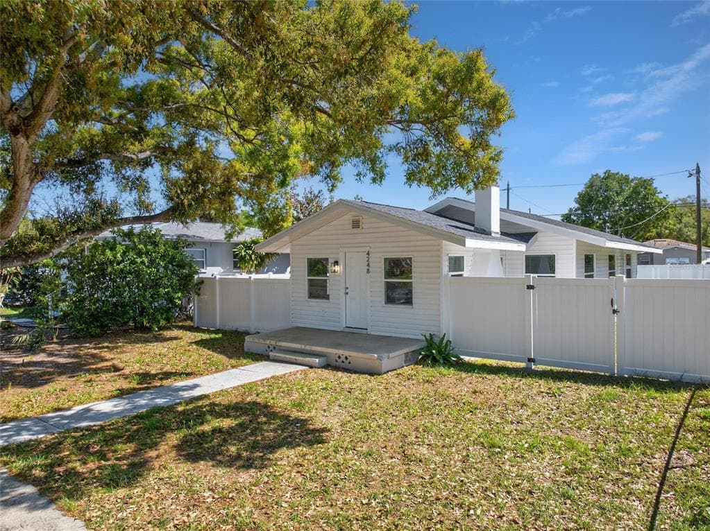 4248 4TH AVENUE S ST PETERSBURG, FL 33711