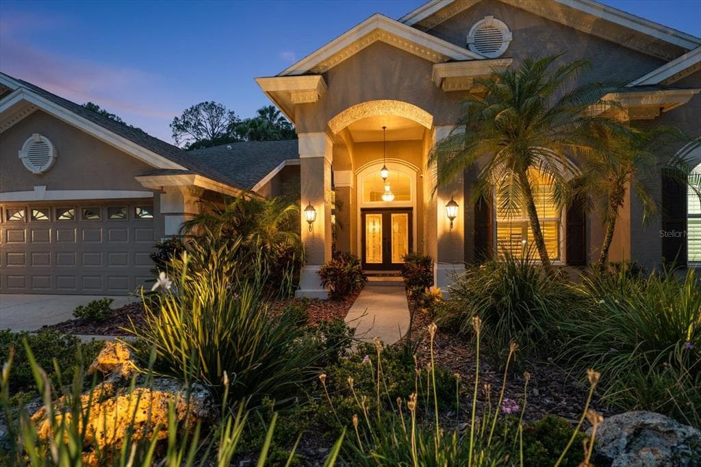 3926 SAYWOOD COURT