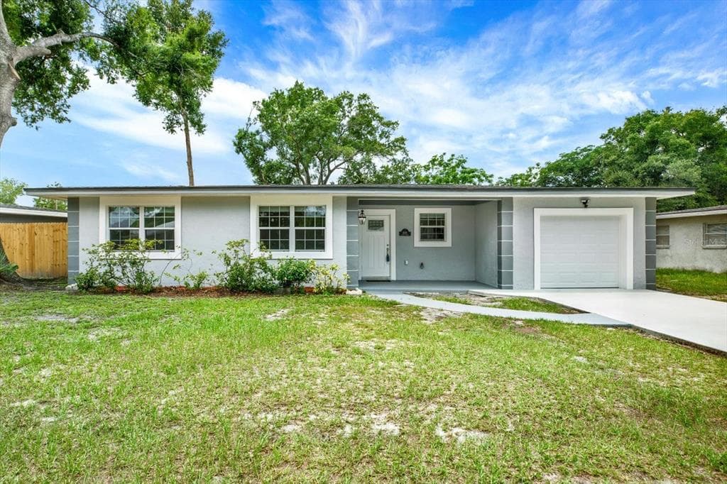 4521 TARPON DRIVE TAMPA, FL 33617