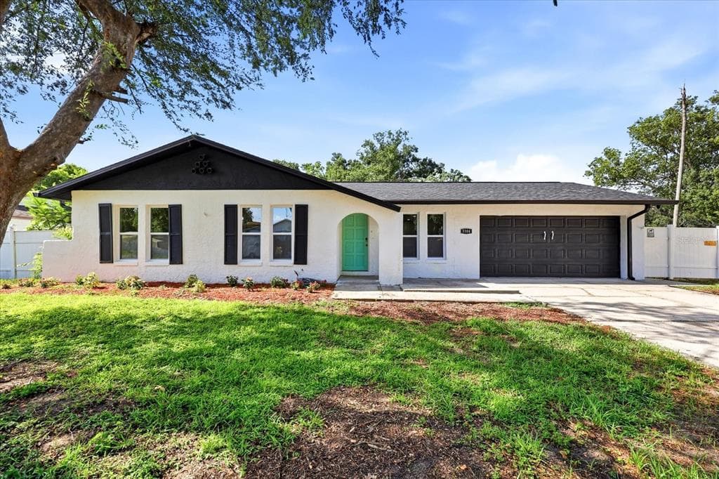 3304 KING RICHARD COURT SEFFNER, FL 33584