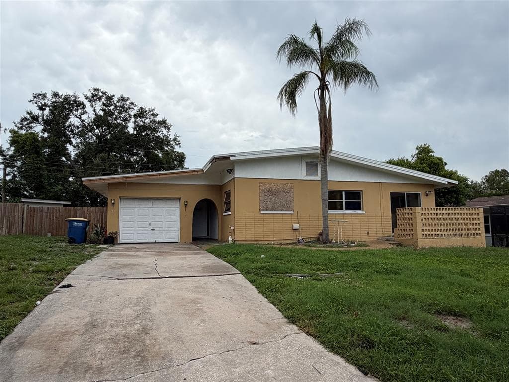 1330 EMILY COURT CLEARWATER, FL 33756