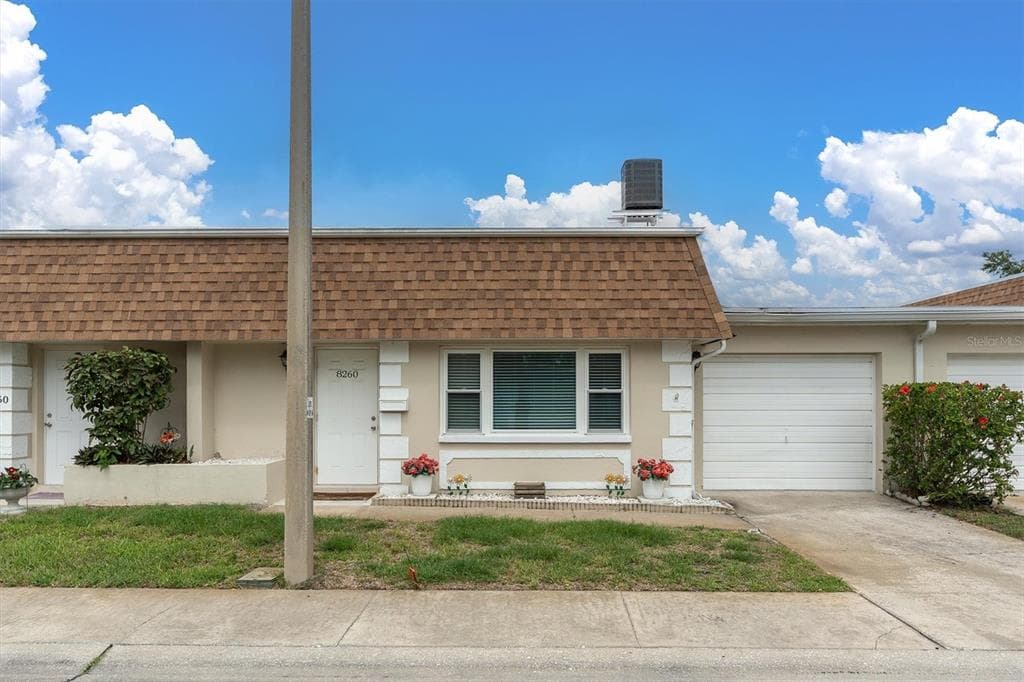 8260 BURGUNDY DRIVE N PINELLAS PARK, FL 33781