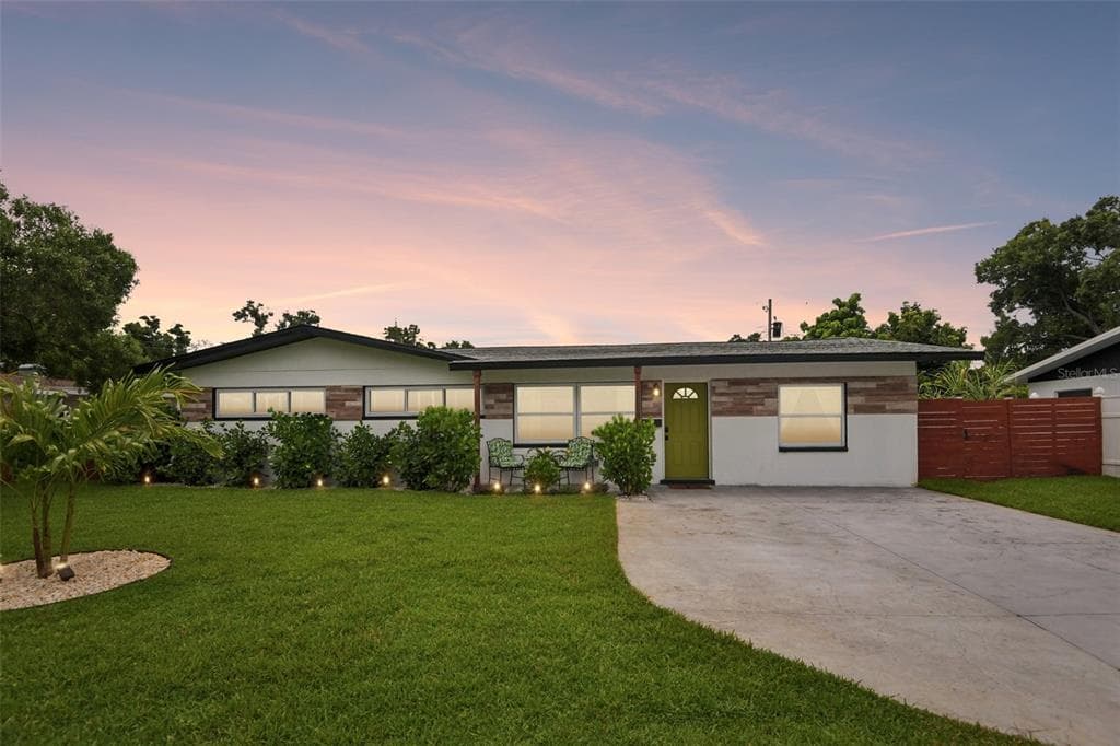 5520 24TH TERRACE N ST PETERSBURG, FL 33710
