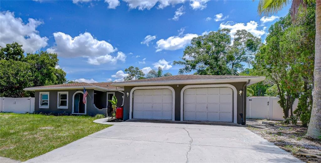 1291 RALEIGH COURT TARPON SPRINGS, FL 34689