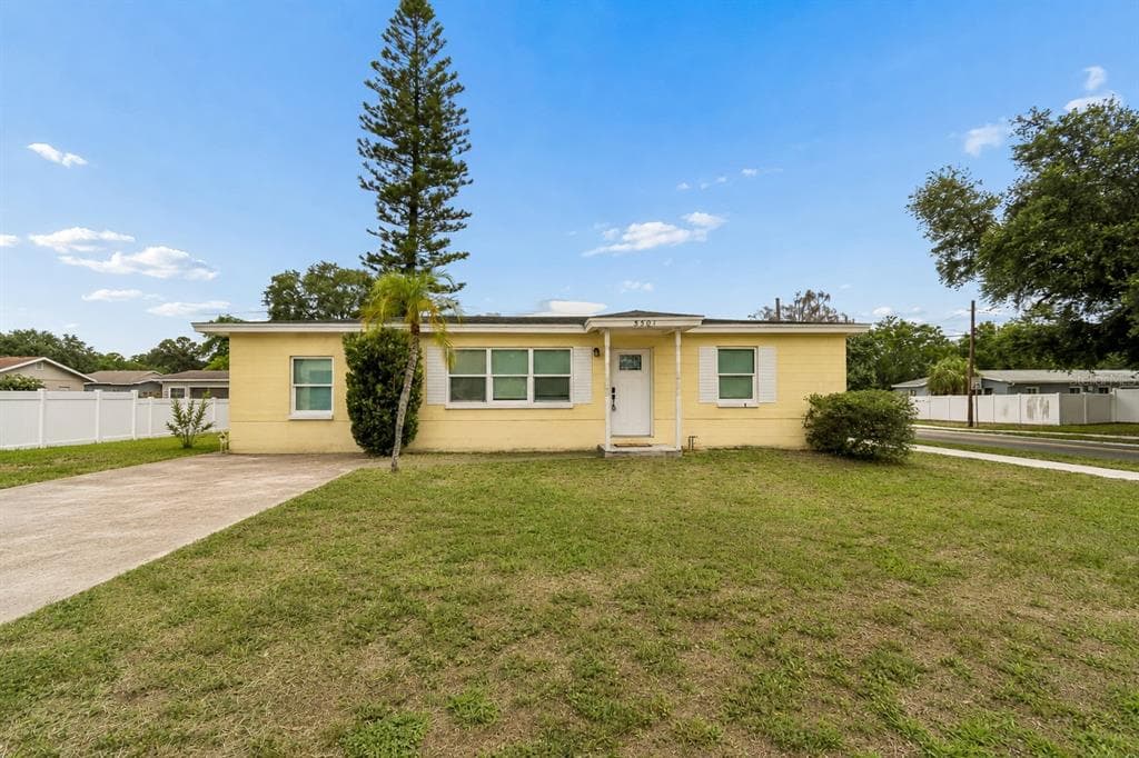 5501 82ND AVENUE N PINELLAS PARK, FL 33781