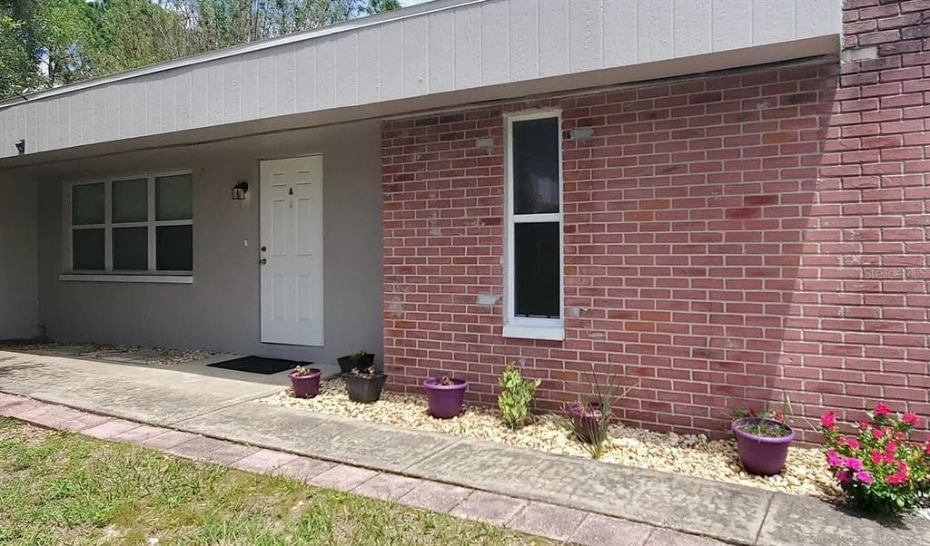 3366 CAMELOT DRIVE UNIT A & B LARGO, FL 33771