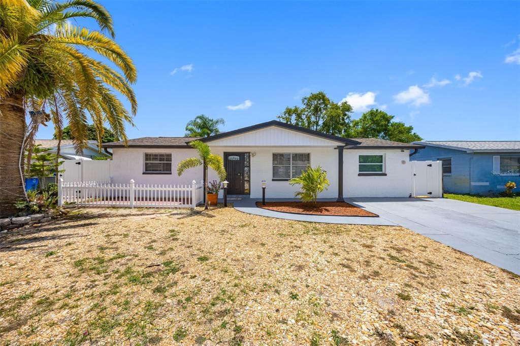 1036 VIKING DRIVE HOLIDAY, FL 34691