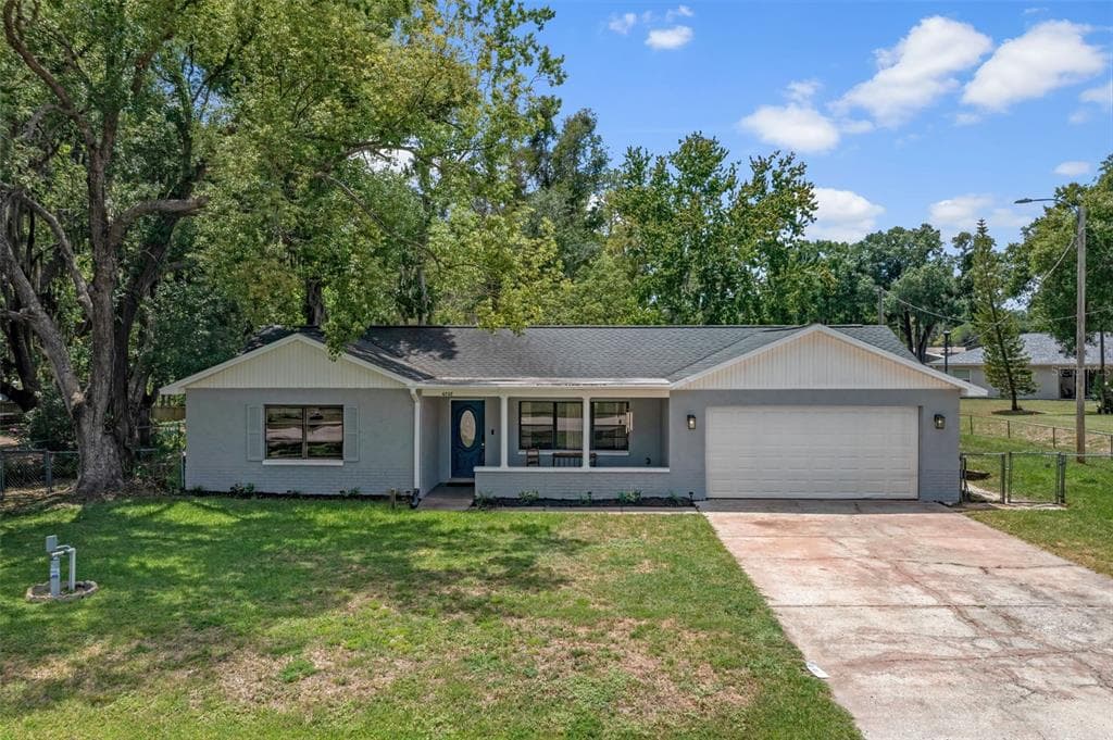 4737 KING LAKE DRIVE LAND O LAKES, FL 34639