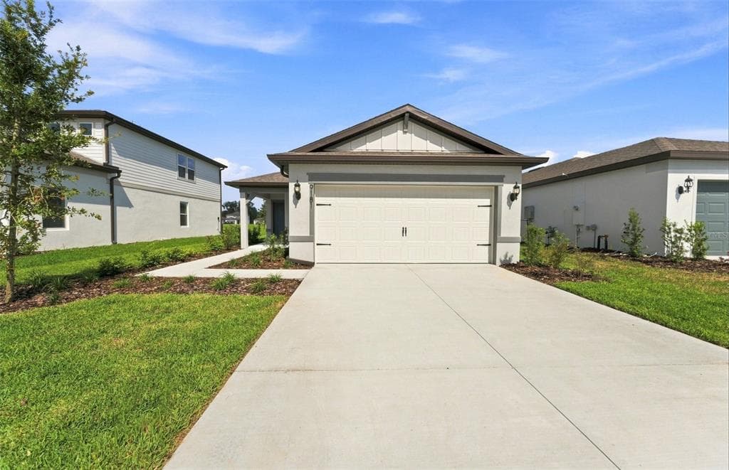 9181 NEWMONS PLACE WILDWOOD, FL 34785