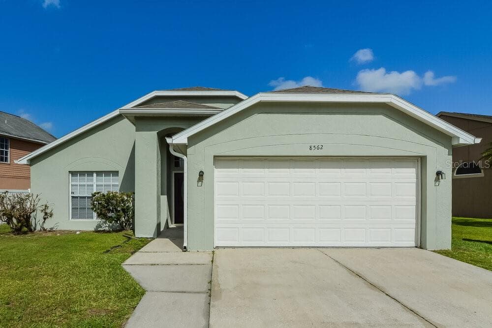 8562 FORT THOMAS WAY ORLANDO, FL 32822
