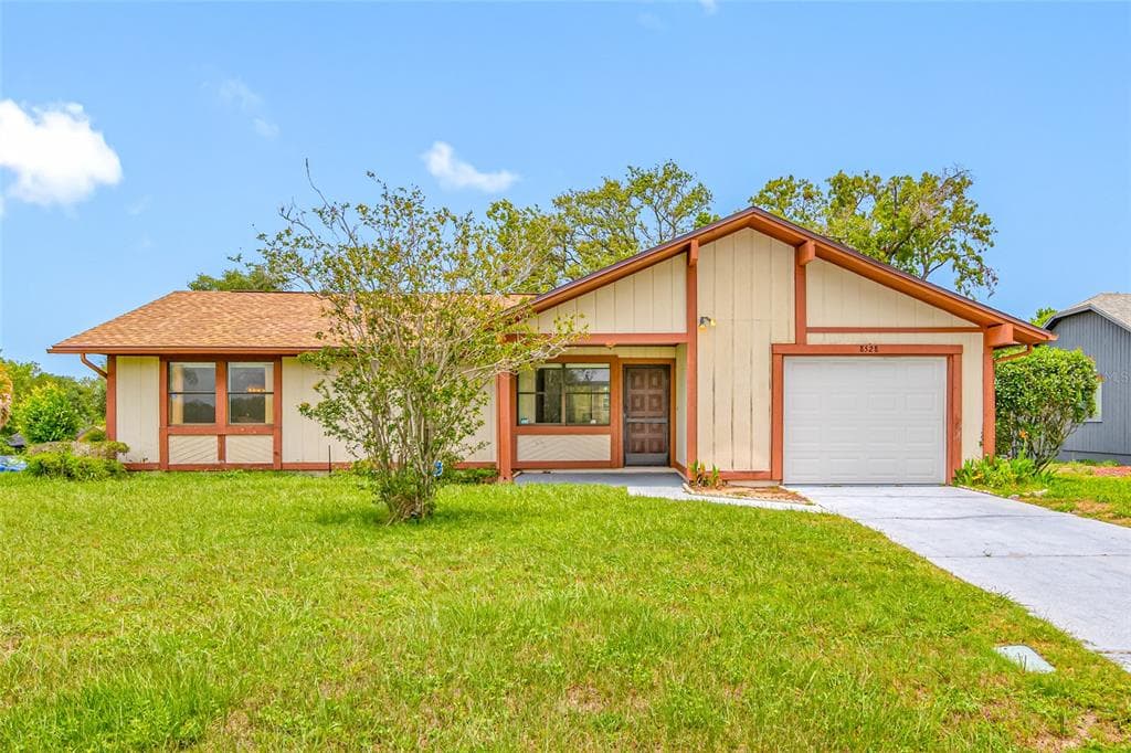 8528 HEATHER BOULEVARD WEEKI WACHEE, FL 34613