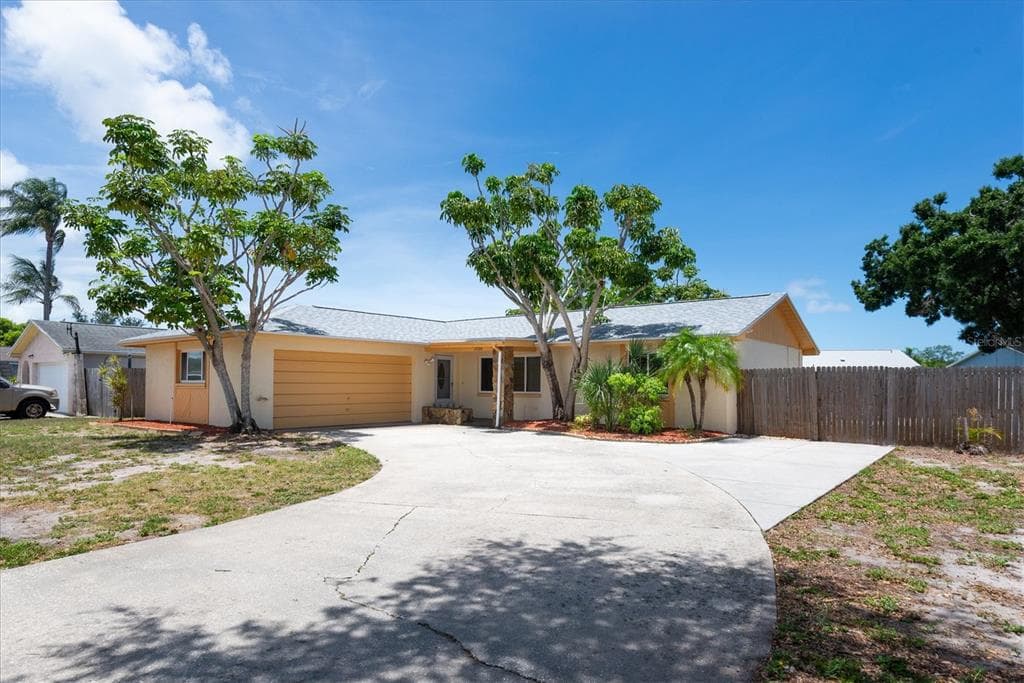 13200 RIDGE ROAD LARGO, FL 33778
