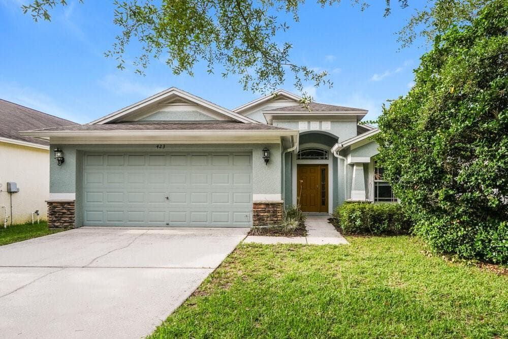 423 FERN GULLEY DRIVE SEFFNER, FL 33584