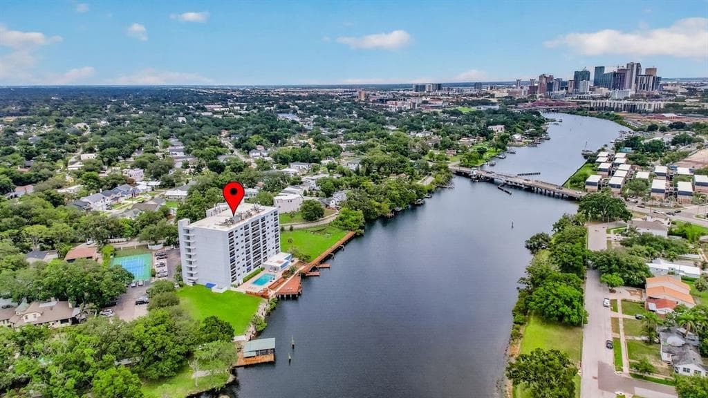2780 N RIVERSIDE DRIVE UNIT 702 TAMPA, FL 33602