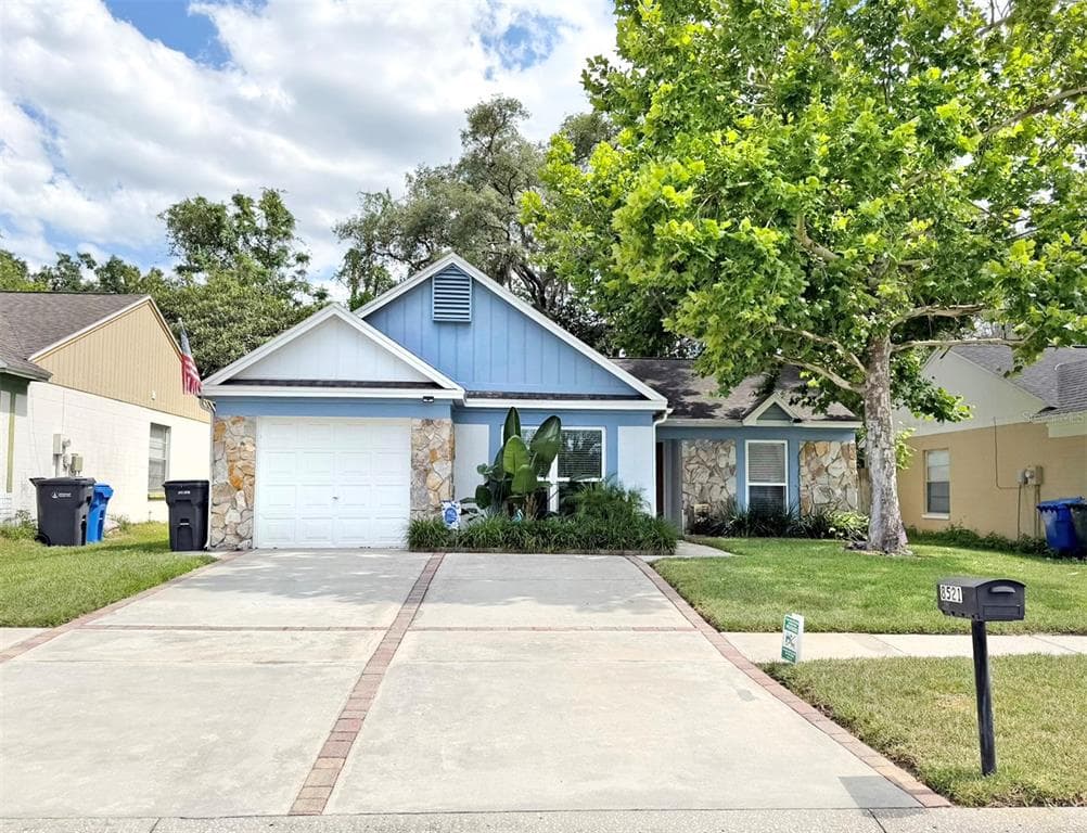 8521 MISTY RIVER COURT TAMPA, FL 33637
