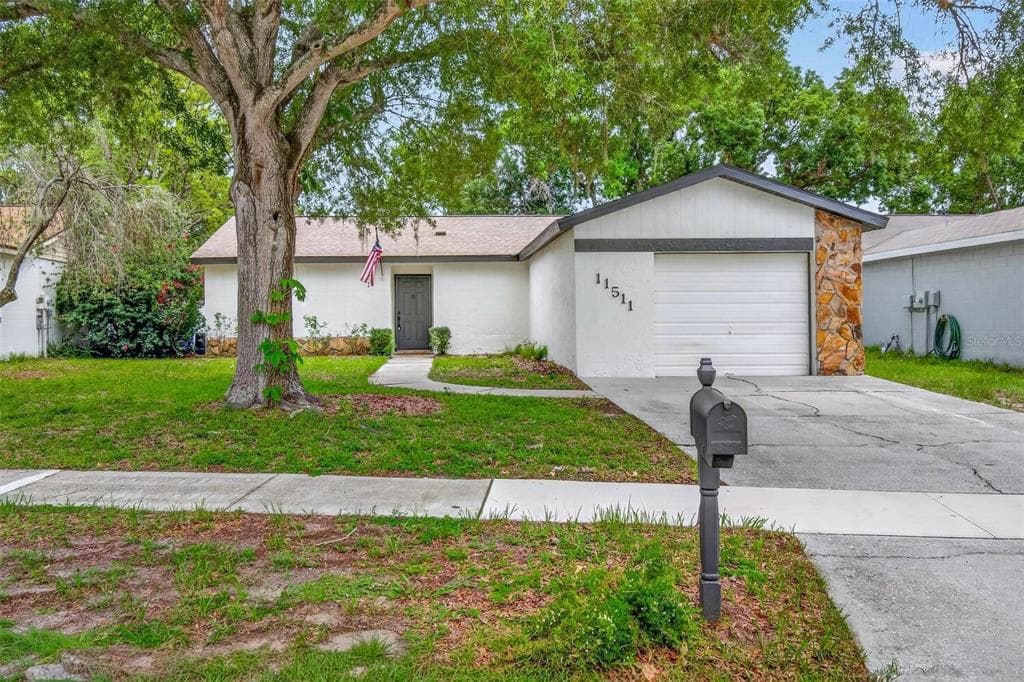 11511 PAPERWOOD PLACE RIVERVIEW, FL 33579