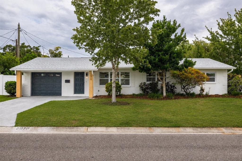 2070 55TH STREET N ST PETERSBURG, FL 33710