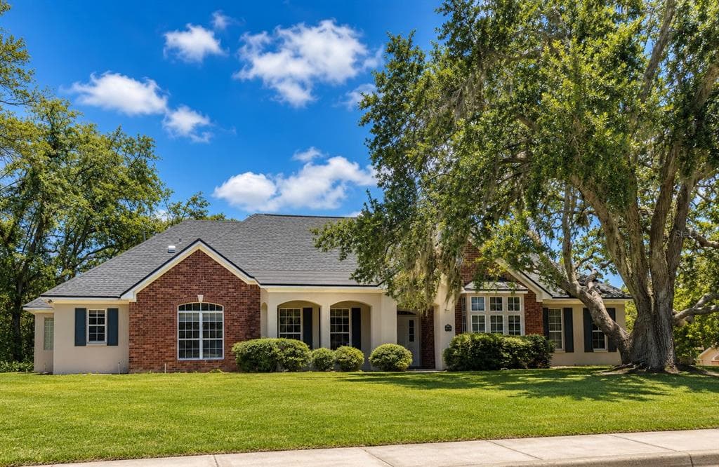 4558 LAKE IN THE WOODS DRIVE SPRING HILL, FL 34607