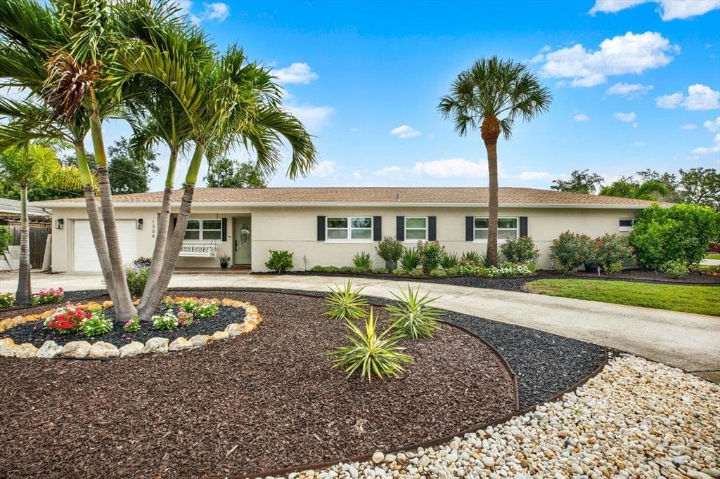 1308 MARION DRIVE S ST PETERSBURG, FL 33707