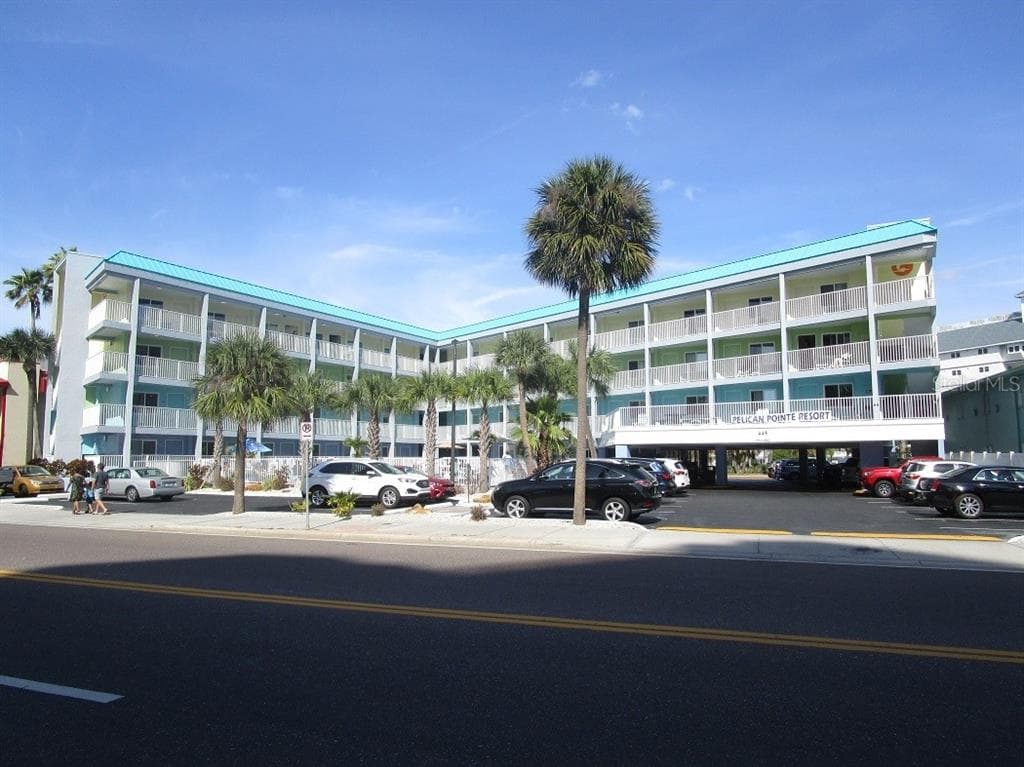 445 S GULFVIEW BOULEVARD UNIT 212 CLEARWATER BEACH, FL 33767