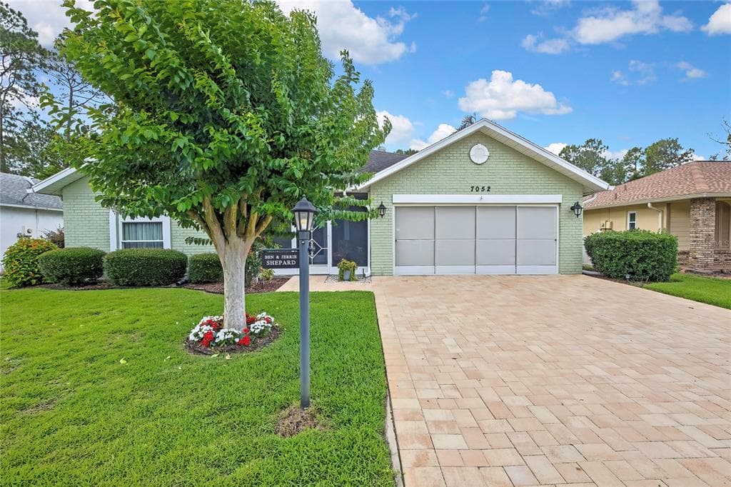 7052 SPARKLING CREEK COURT SPRING HILL, FL 34606