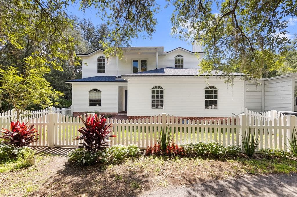 6010 FRONTIER DRIVE ZEPHYRHILLS, FL 33540