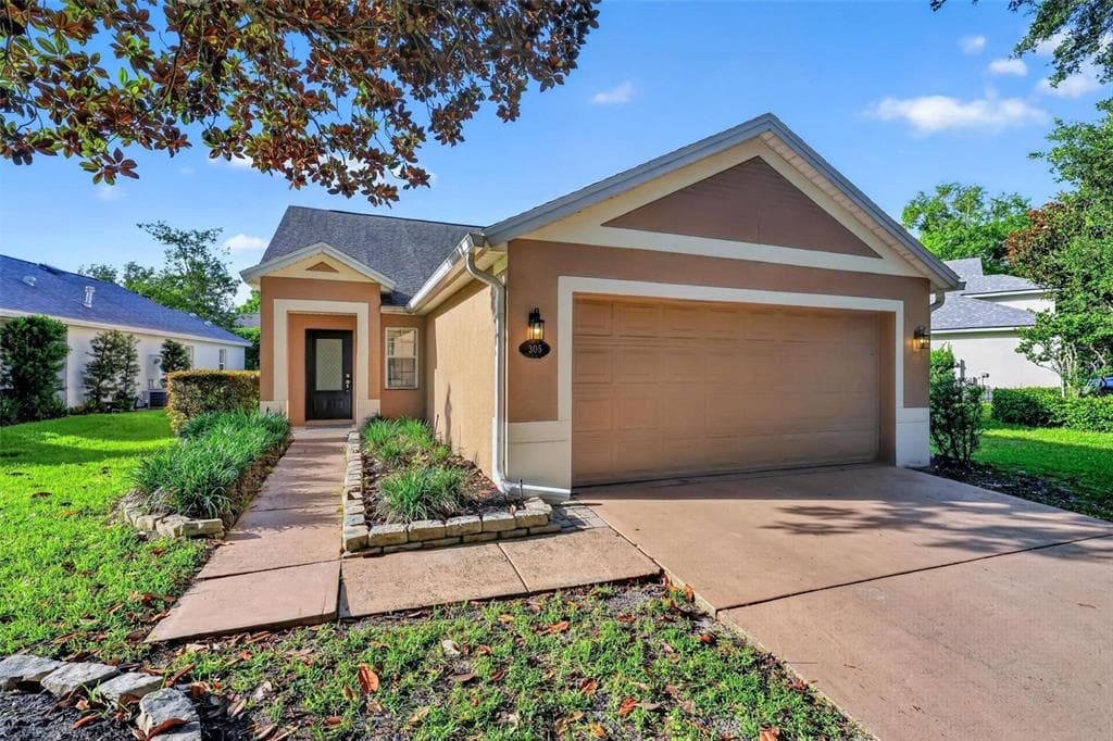 305 RIDGEWAY BOULEVARD DELAND, FL 32724