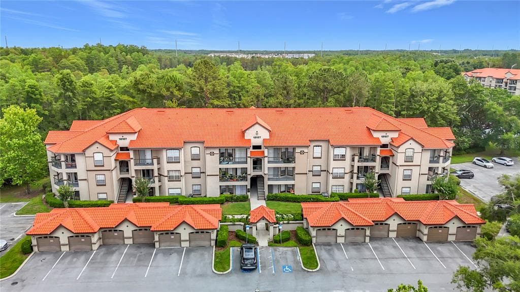 18107 PEREGRINES PERCH PLACE UNIT 6304 LUTZ, FL 33558