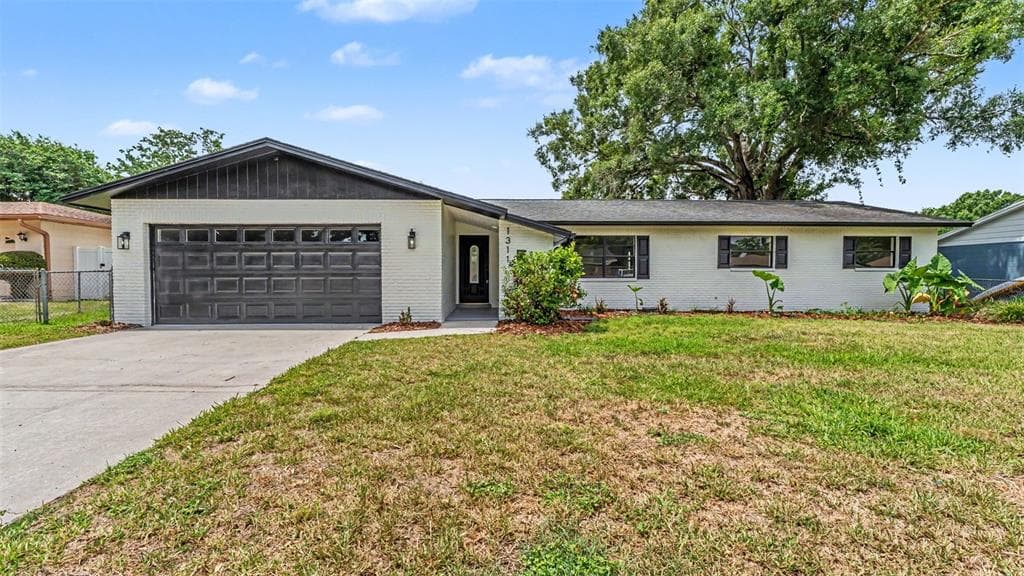 1311 NORTHGLEN LANE LAKELAND, FL 33813