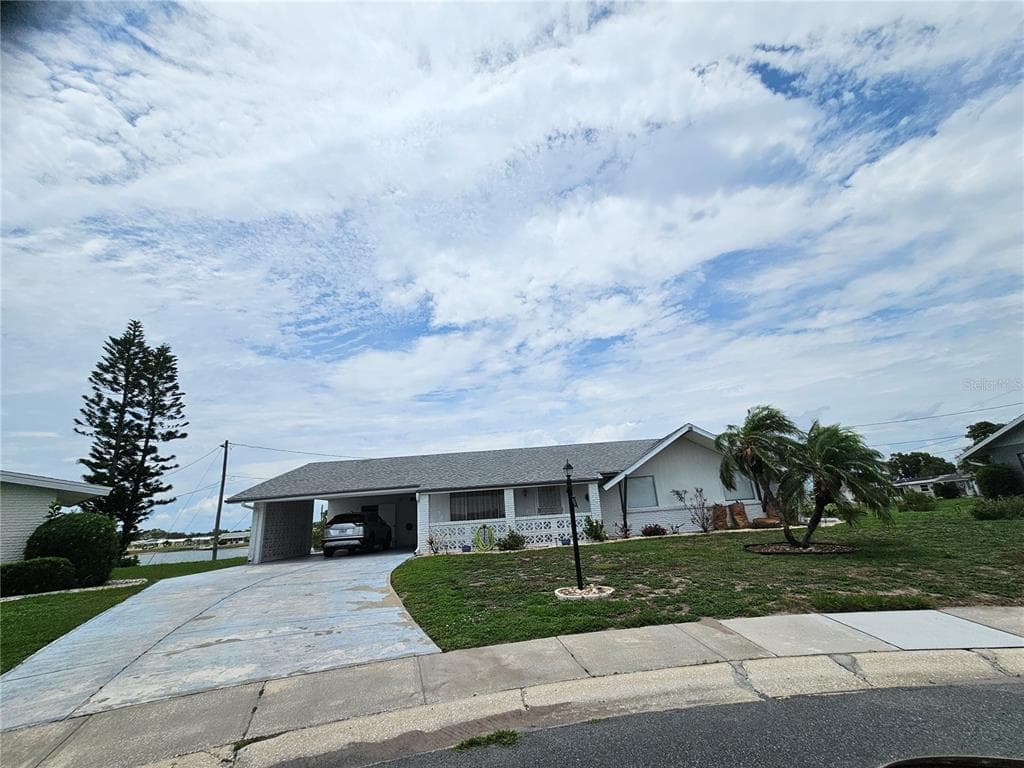 1703 AMHURST CIRCLE SUN CITY CENTER, FL 33573