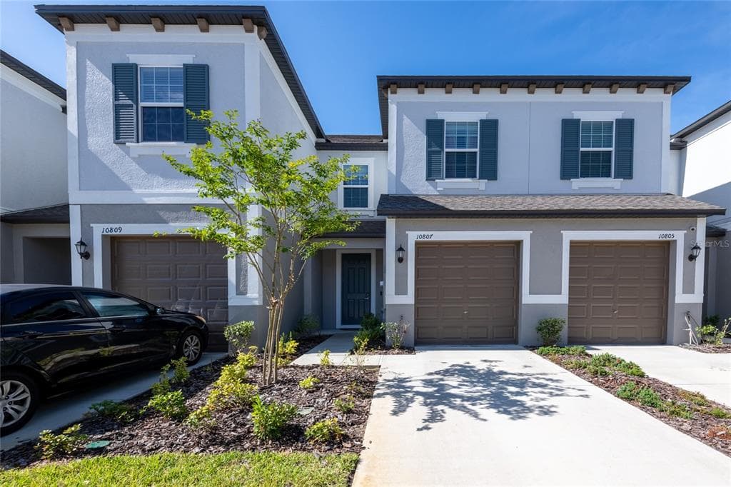 10807 E FORT WHITE COURT