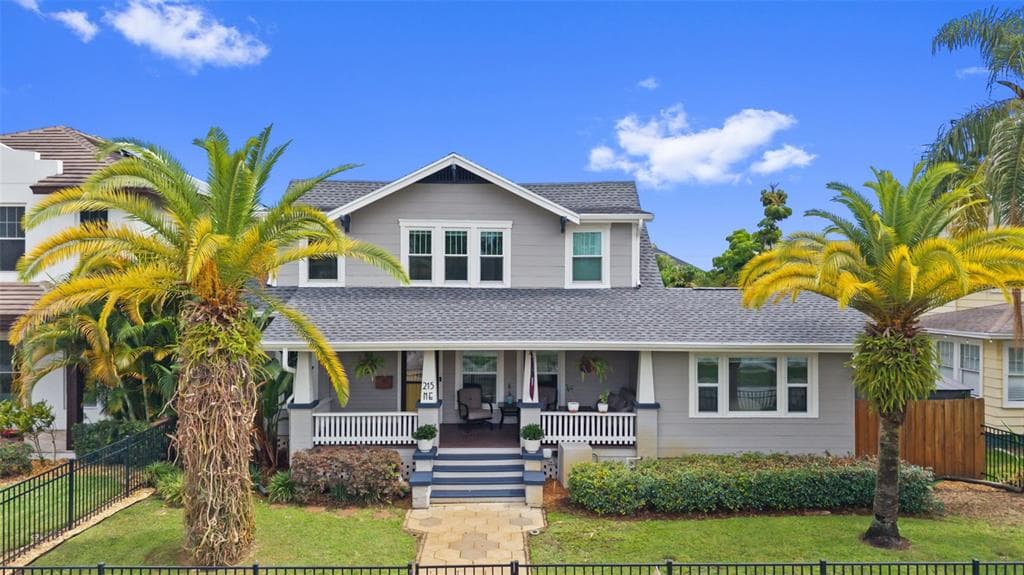 215 9TH AVENUE NE ST PETERSBURG, FL 33701
