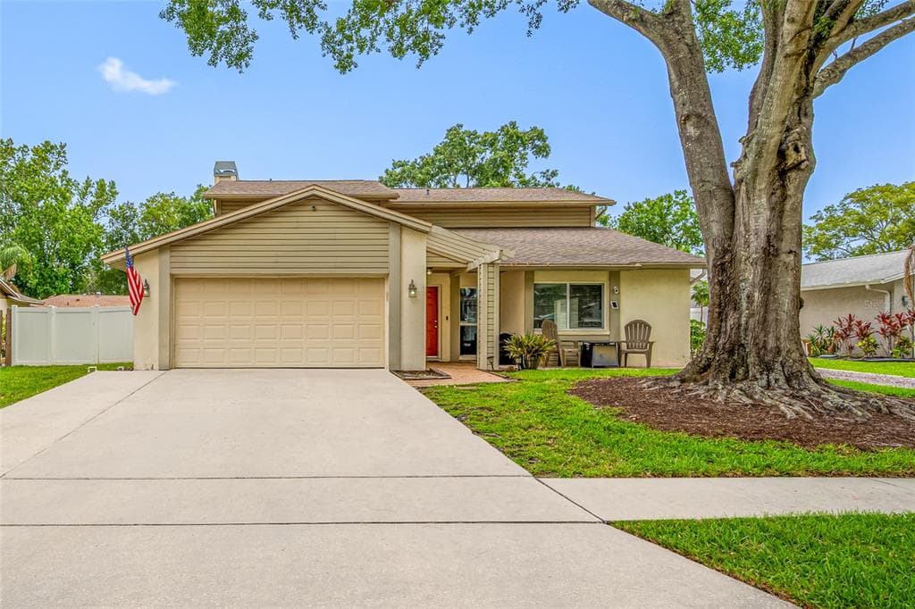 15816 HOUND HORN LANE