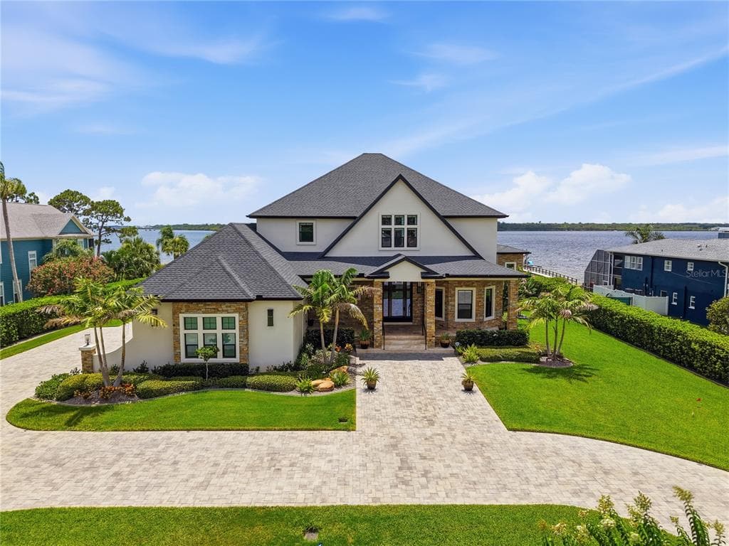 732 SHORE DRIVE E OLDSMAR, FL 34677