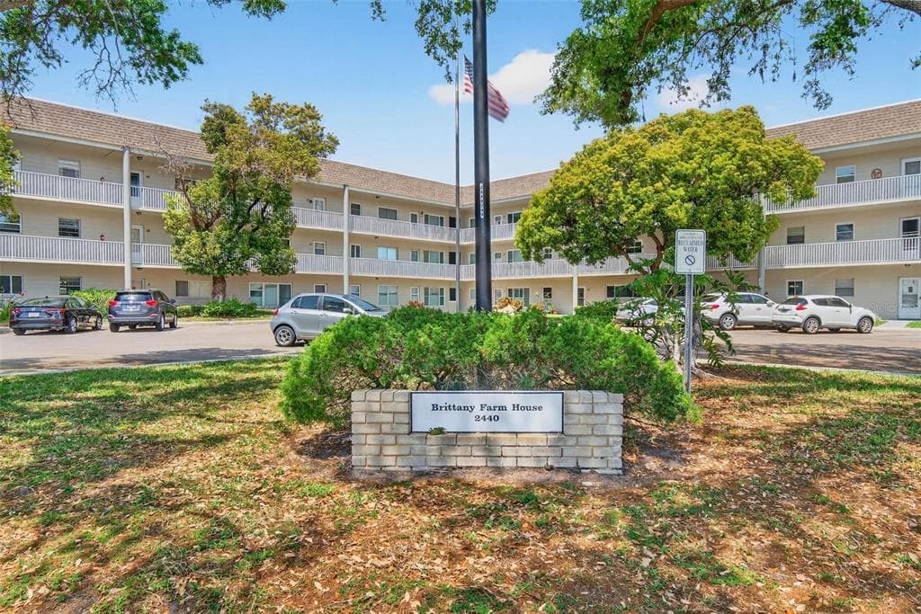 2440 WORLD PARKWAY BOULEVARD UNIT 6