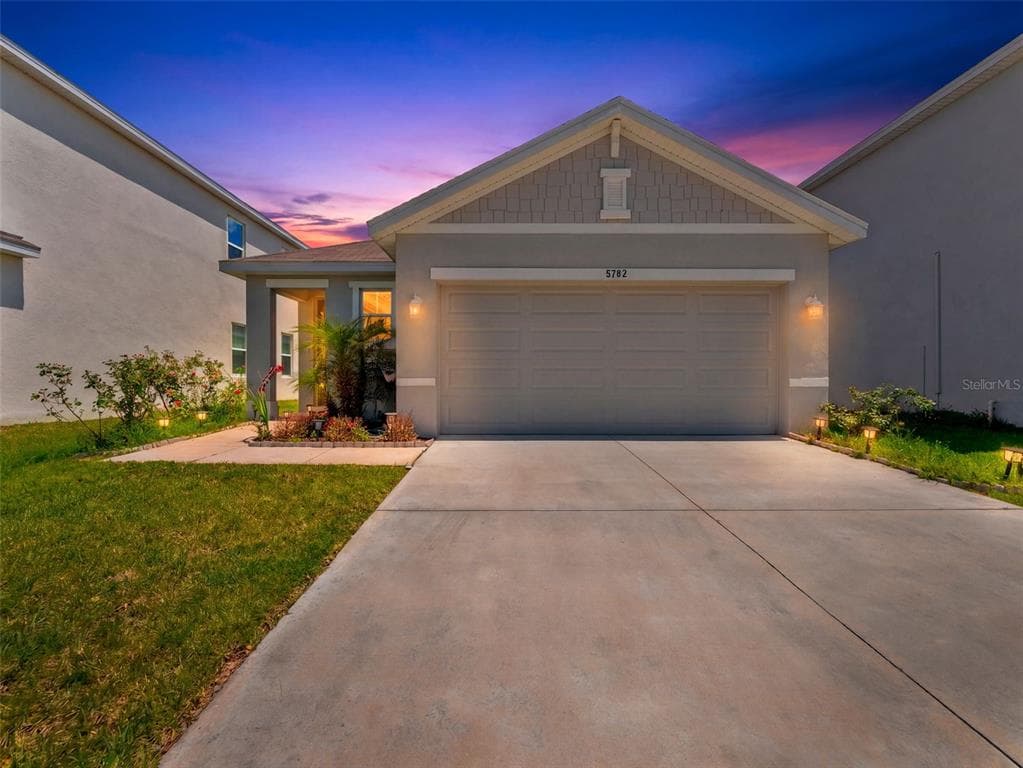 5782 HOLLINGWORTH TRAIL WESLEY CHAPEL, FL 33545