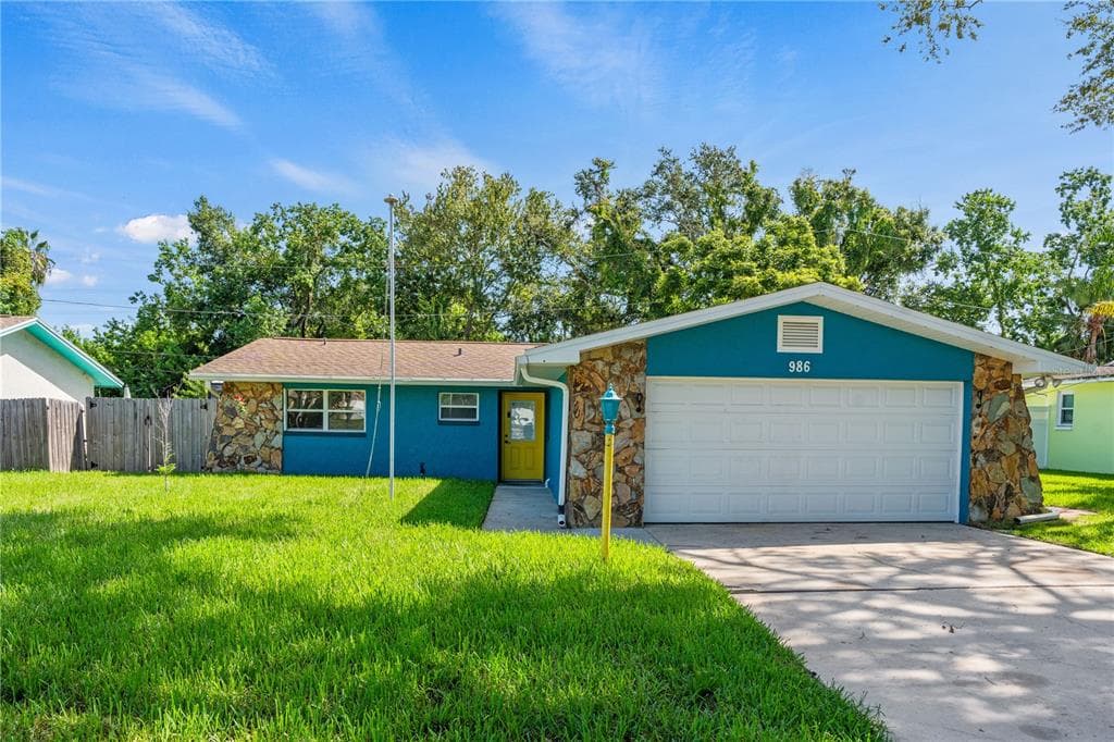 986 LEXINGTON DRIVE DUNEDIN, FL 34698