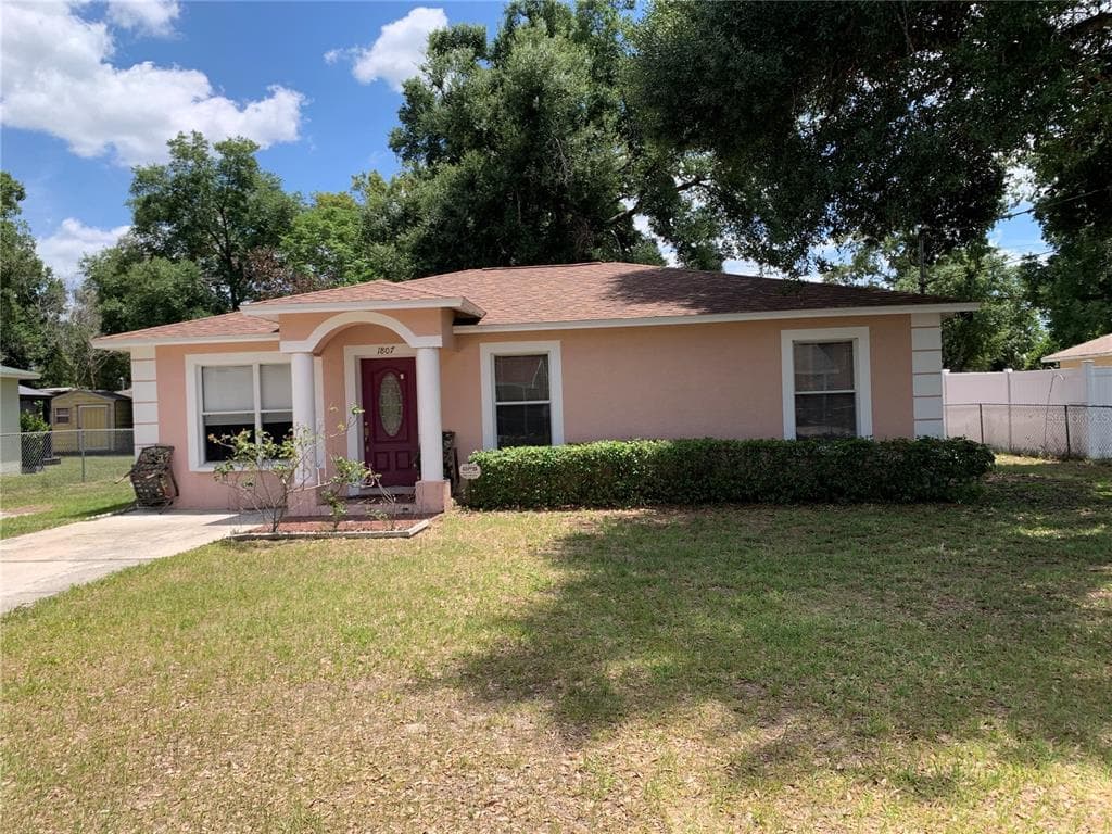 1807 E RAMPART STREET TAMPA, FL 33604