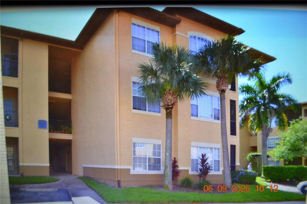 4323 BAYSIDE VILLAGE DRIVE UNIT 206 TAMPA, FL 33615