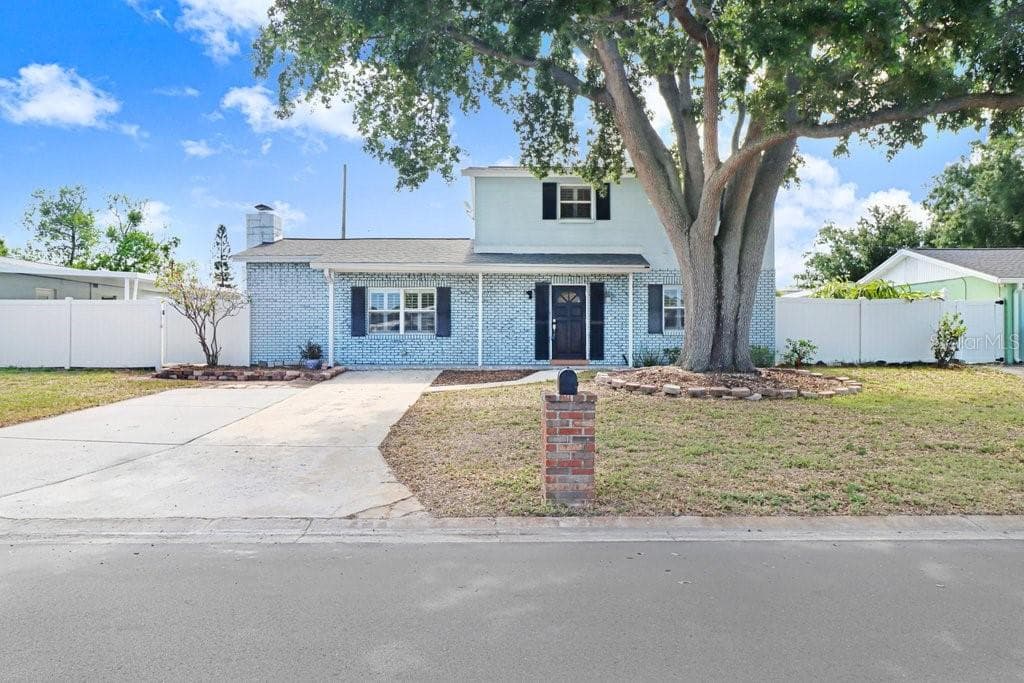 4521 PICADILLY STREET TAMPA, FL 33634