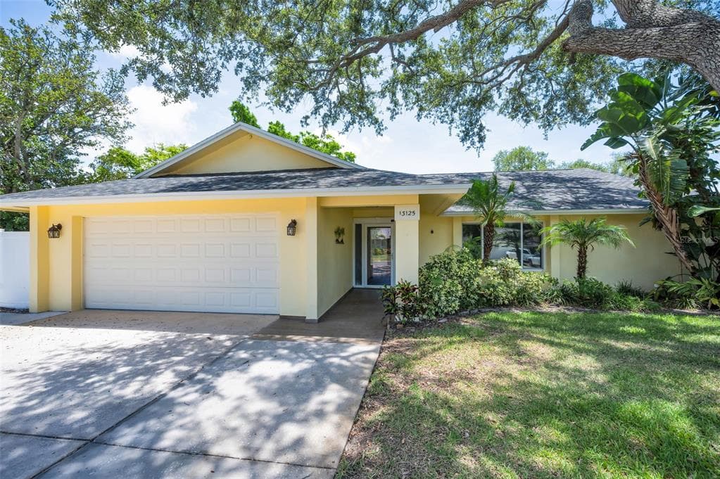 13125 CIMARRON CIRCLE N LARGO, FL 33774