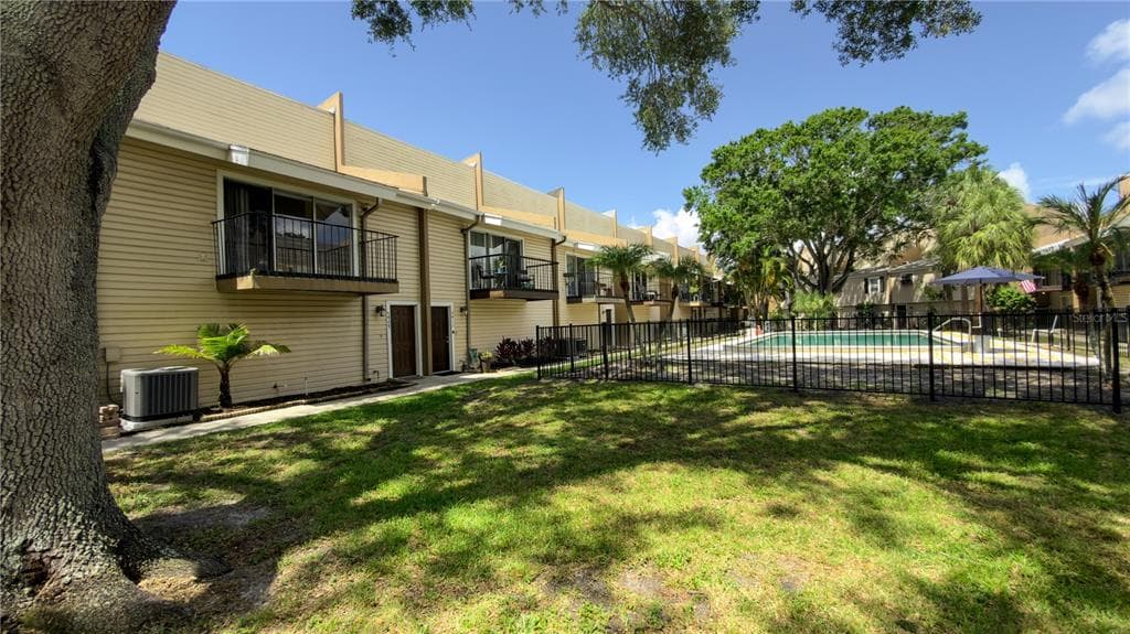 5409 SWEETWATER TERRACE CIRCLE TAMPA, FL 33634
