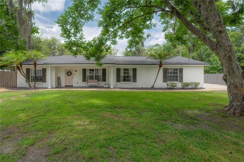 608 SUNSET LANE LUTZ, FL 33549