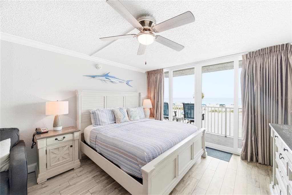 9980 GULF BOULEVARD UNIT 211 ST PETERSBURG, FL 33706