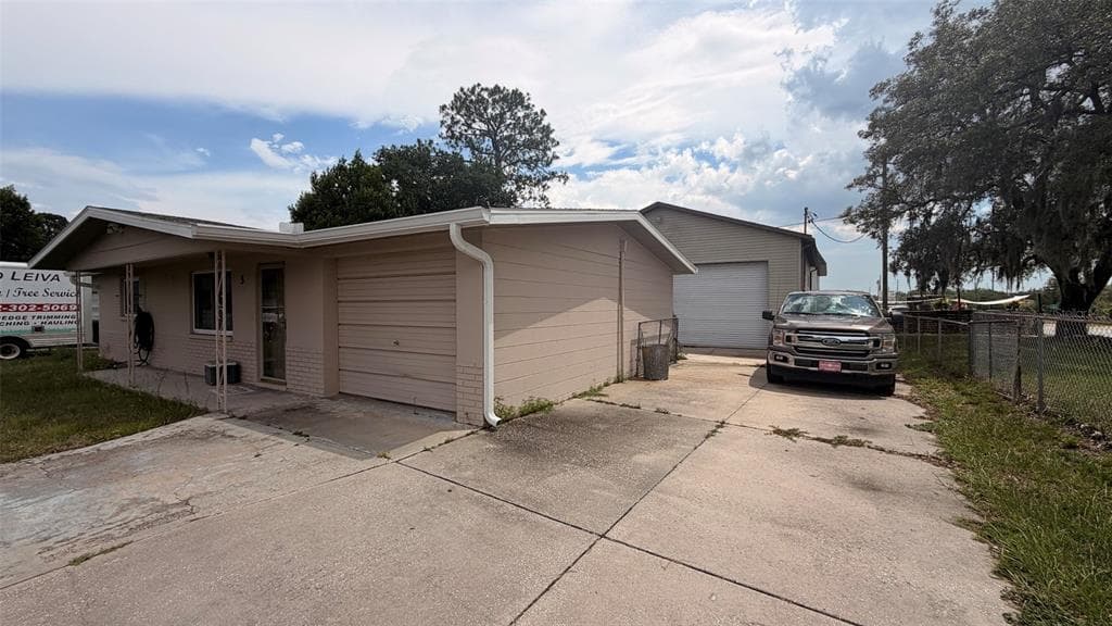 5 CARL COURT BEVERLY HILLS, FL 34465