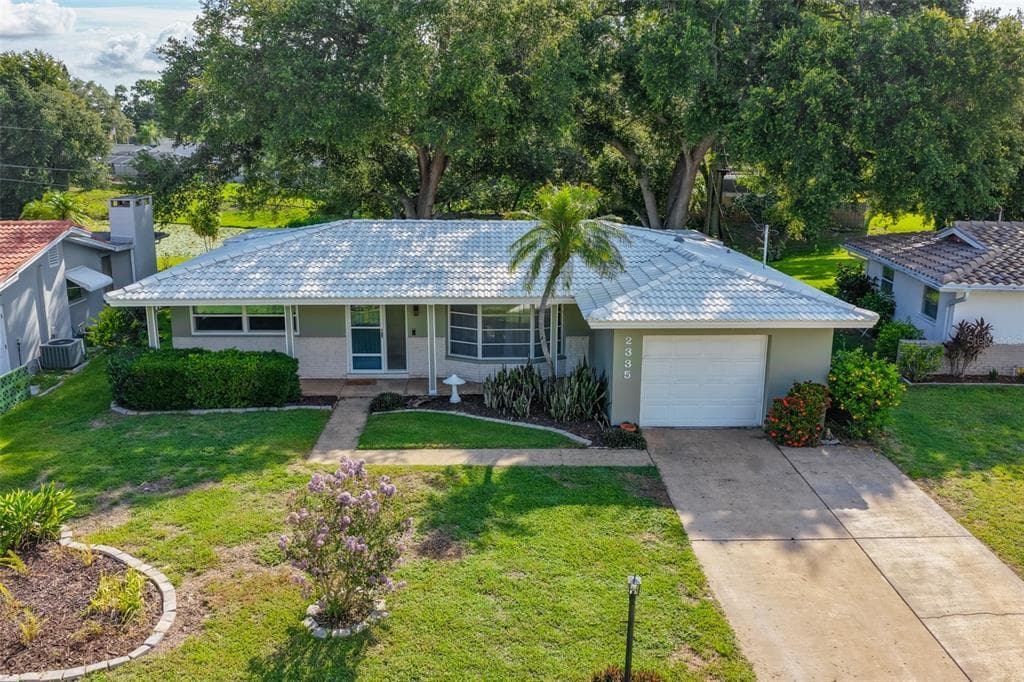2335 SURREY LANE CLEARWATER, FL 33763