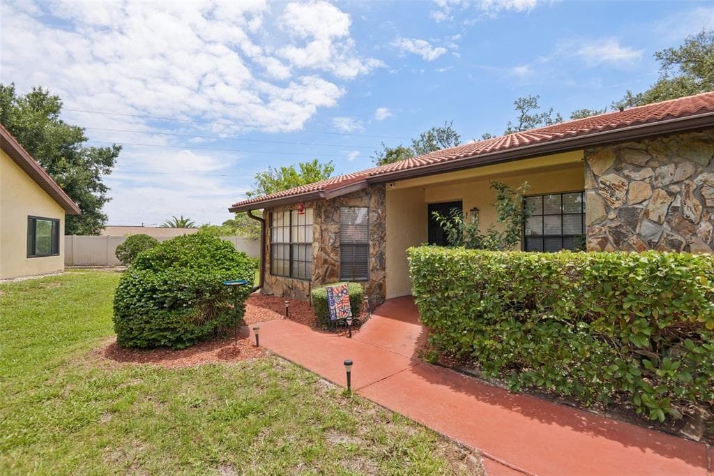 8626 SHADBLOW COURT UNIT 1 PORT RICHEY, FL 34668