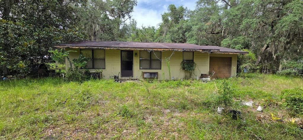 4381 MIXON DRIVE DELAND, FL 32724