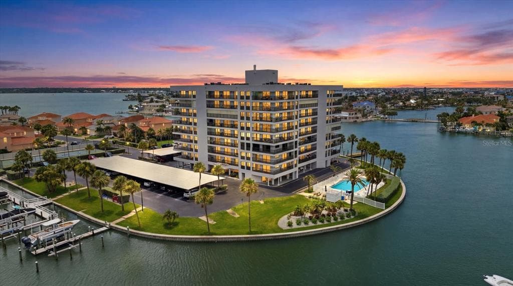 1651 SAND KEY ESTATES COURT UNIT 31 CLEARWATER, FL 33767